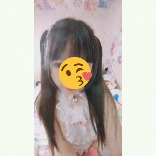 网红可爱萝莉白丝自拍特辑 1v-福利好好看