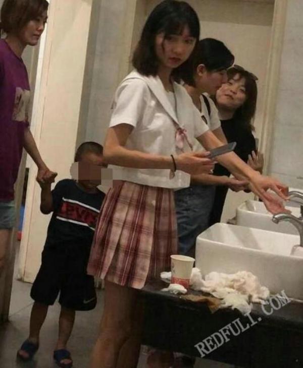 CP拍美女系列 3 上个月新鲜出炉，超清原档-福利好好看
