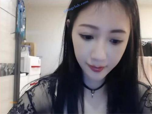 台湾UT聊天室闪闪儿V86810-大极品女神，一对一露奶秀-福利好好看