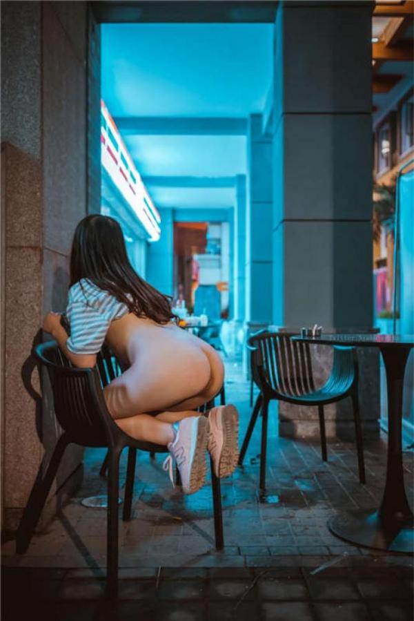 [网红女神] 有喵酱 – 有喵夜露 [95P+2V]-福利好好看