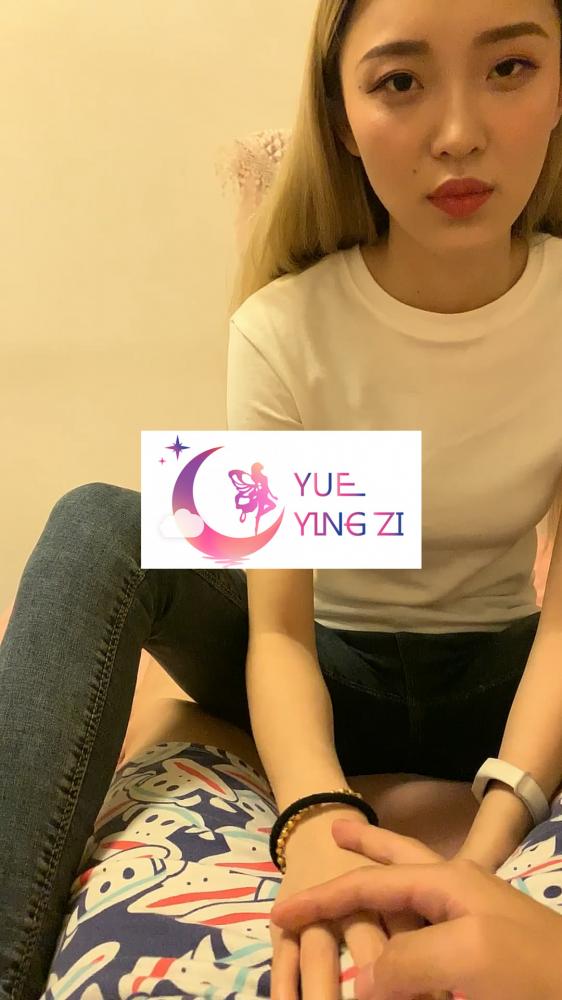 女孩用手和白棉袜脚玩弄小鸟1V-撸先生