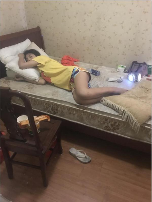 国庆下药玩弄昏睡的95年小姨子-福利好好看