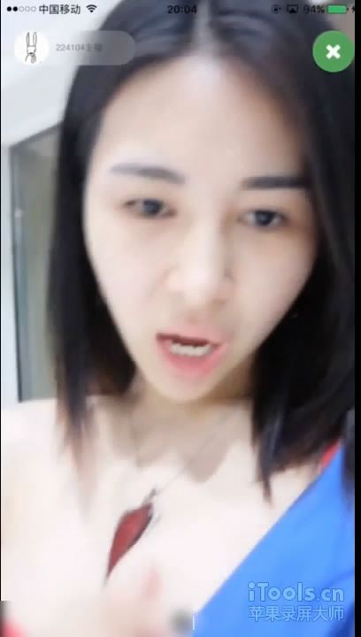 直播大秀录制专区大胆女主播在机场候机大厅等飞机被狼友忽悠玩露出真牛逼把内裤都脱了拿出来舔 原版高清-福利好好看
