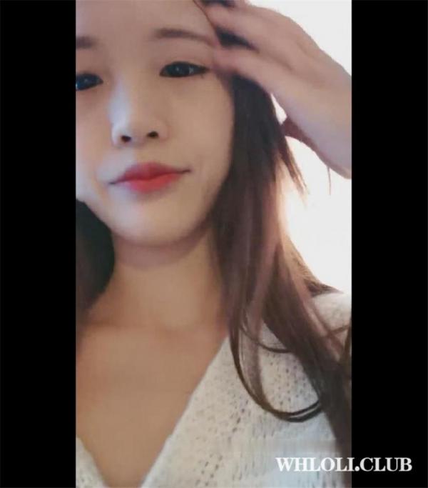 高颜值苗条身材妹子扭动身体慢慢脱掉 黑色网袜床上扣逼喷水再到桌子上玩-福利好好看
