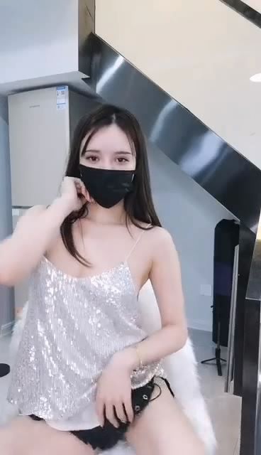 直播大秀录制专区-高颜值长相甜美舞蹈学院妹子脱衣舞诱惑 吊带装边扭边脱…-福利好好看