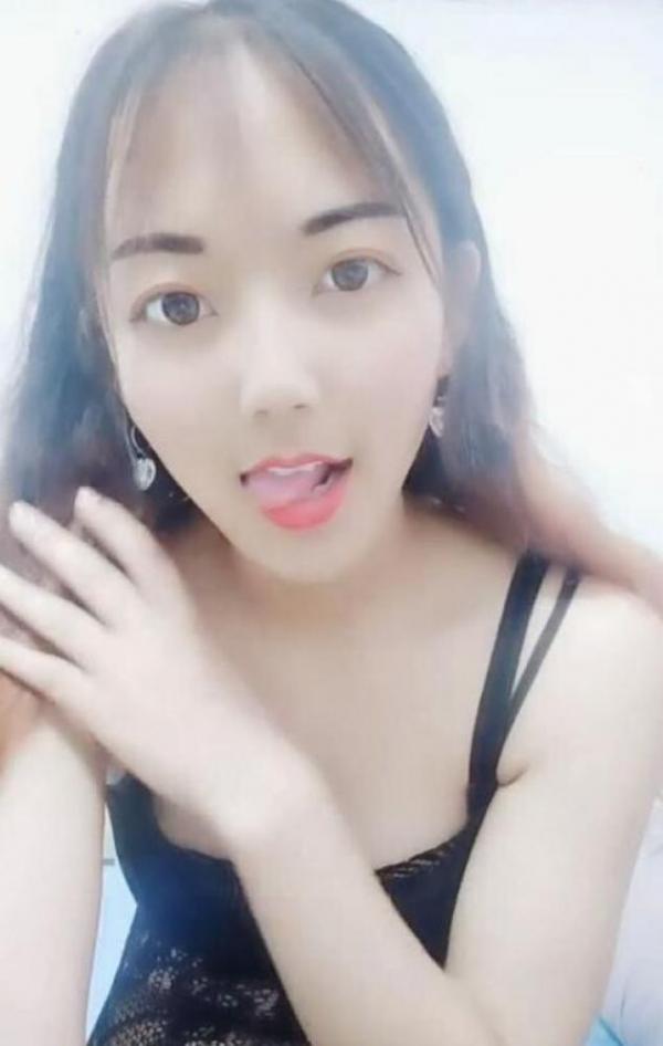 颜值不错萌妹子换上连体网袜 诱惑-福利好好看