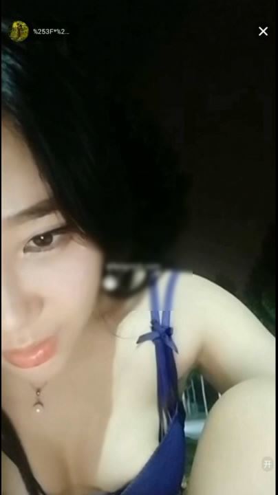 高颜值极品身材网红女神女主播半夜户外公园直播勾引两个帅哥 轮流舔大JB-福利好好看
