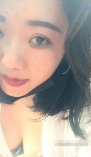高颜值气质美女叶JM-大屁股对着镜头玩跳蛋高潮-福利岛