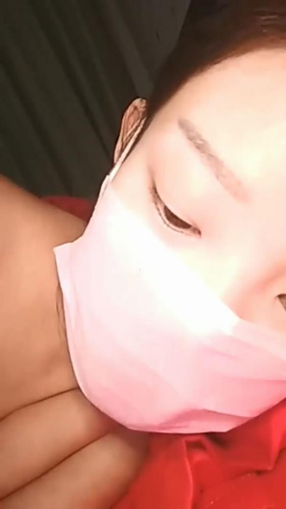宅男女神幺幺哒不知道被哪个鸡巴把肚子搞大了，挺着个大肚子和狼友互动-福利好好看