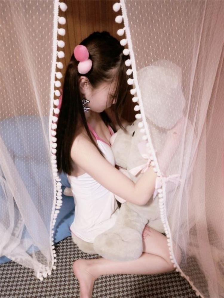 微博网络红人专区-网络红人@[19邻家女孩] – 粉白死库水 52图 2花絮视屏-福利好好看