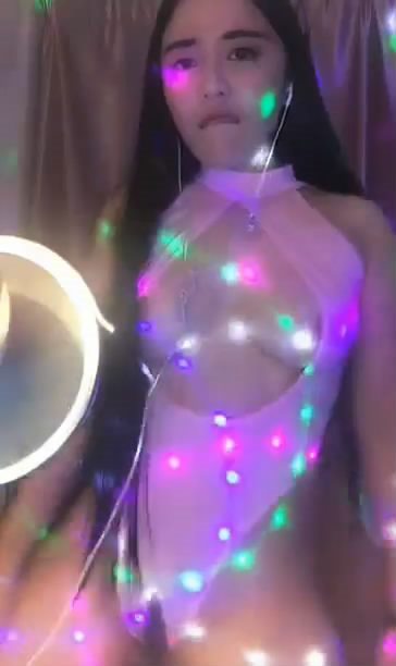 网红女主播乔宝VENU圣诞节喝高了胡言乱语一言不合把衣服都脱了让大家饱眼福[1.52G]-福利好好看
