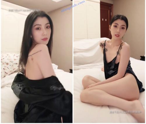 重磅福利开放美女颜值高高[ccciii]收费诱惑露奶露逼[2.41GB]-福利好好看