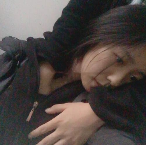 某云盘泄密-小伙子硬生生把女友调教成母狗。各种虐-福利岛