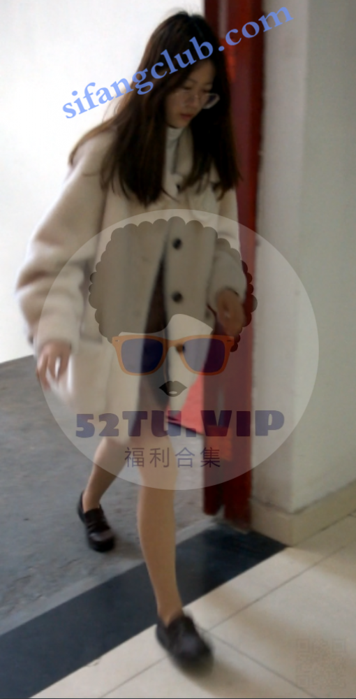 厕拍-最新流出闯入**青春**靓丽女医生-福利岛