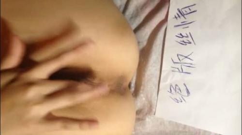 网络原味姑娘绝版丝情拍摄会员定制黑丝高跟自慰视频，小穴流了好多水。呻吟诱人给力720P高清[217.17M]-福利好好看