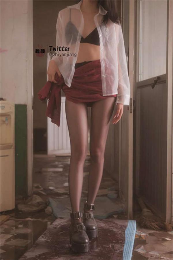 [网红女神] 稚颜酱 – 丝袜合集第二季__追加包2[79P/3V]-福利好好看