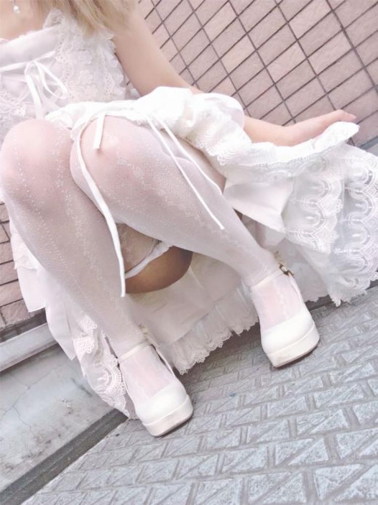 网络红人@软嫩少女邪魔暖暖VIP会员作品系列：天台纯白新娘露出自拍视频+图包合集[152.42M]-福利好好看