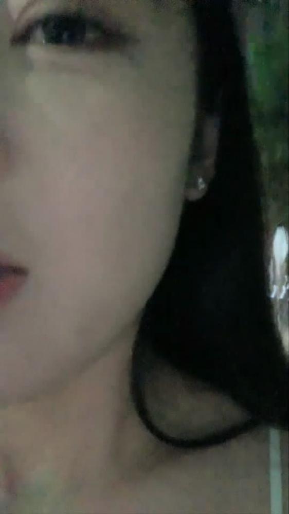 高颜值妹子卫生间双女互摸诱惑 尿尿坐马桶上跳蛋自慰舔对方奶头非常诱人 很是诱惑喜欢不要错过[1.10G]-福利好好看