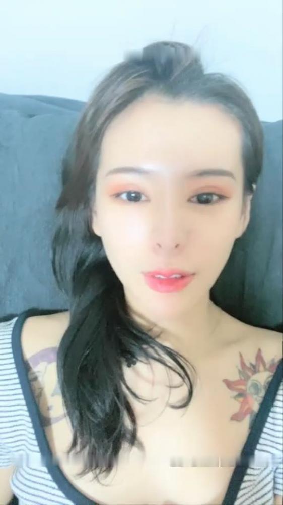 直播大秀录制专区-颜值不错大美妞直播大秀 身材也棒 自慰掰穴十分诱人-福利好好看