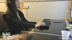 台湾SWAG在网咖打游戏无聊叫辣妹陪玩,那个爽,不足为外人道也,好东西不容错过[MP4/535MB]-福利好好看