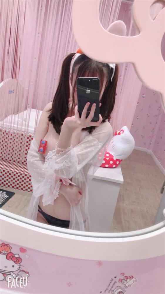 微博红人@[双马尾少女赛高酱]私人定制-性感套套牛奶丁字裤原版高清（126P+2V）[295.58M]-福利好好看