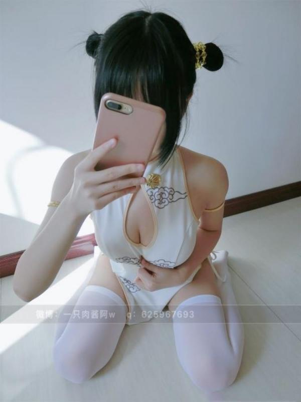 微博红人@[一只肉酱阿]–白旗袍诱惑原版高清(2V116P)[131.37M]-福利好好看