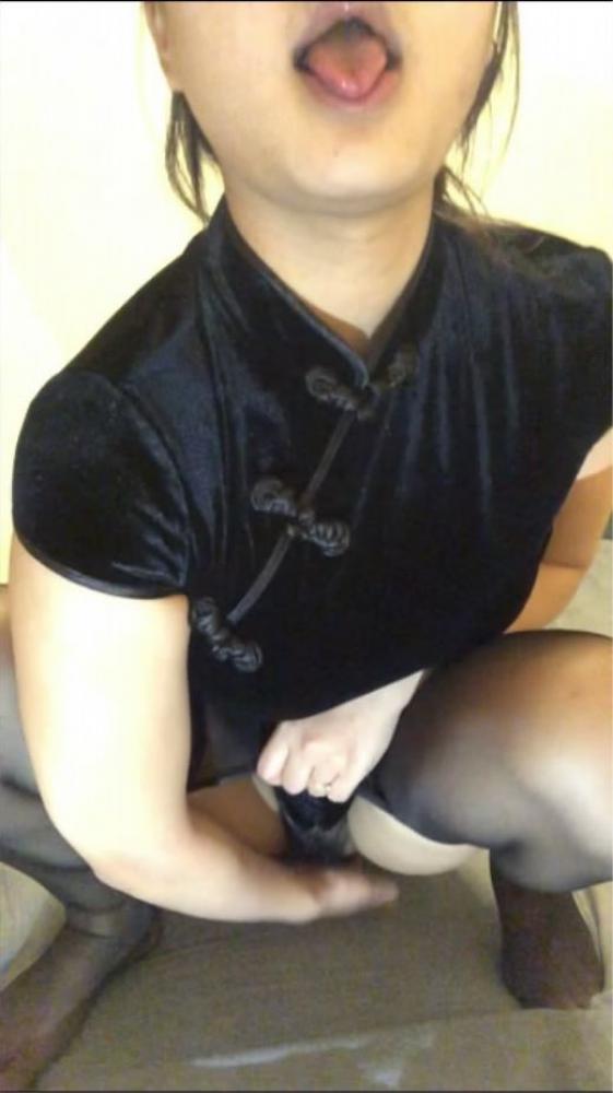 [独家自购全网稀缺资源]（14）旗袍黑丝后入视角自慰原版高清720P[375.36M]-福利好好看