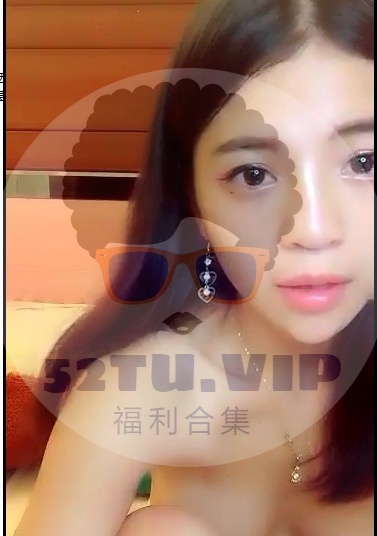 广西娇小美女蜜桃壹对壹和粉丝互动-福利好好看