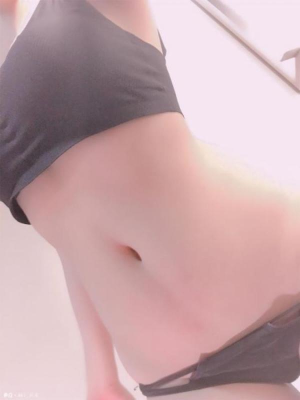 网络红人@[Aki_秋柴]运动内衣照镜子秀pp原版高清(1V25P)[80.42M]-福利好好看