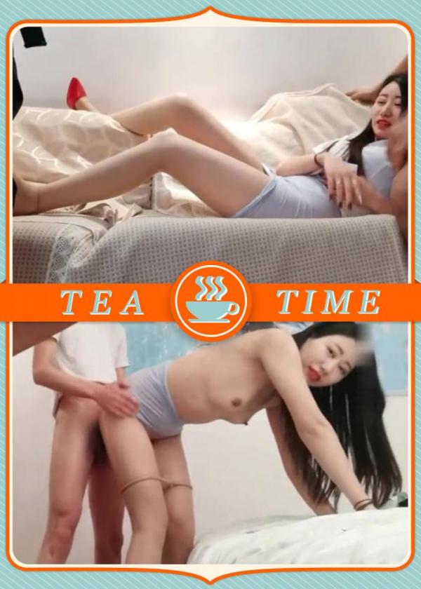 【只能在电脑下载】骚气少妇约了三个男玩3P还有一个在拍摄性感肉丝一前一后大力猛操上位骑乘抽插非常诱人[561MB/MP4]-福利好好看