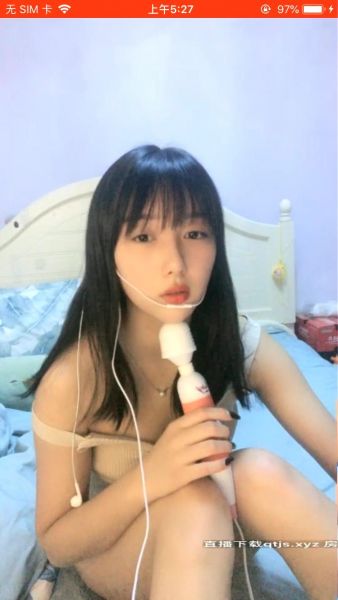 极品可爱美女道具紫薇[2V/562M]-福利好好看