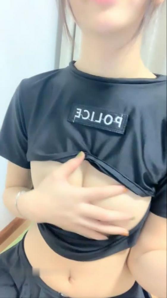 非常粉嫩没怎幺开发嫩妹子道具自慰脱光椅子上跳蛋震动逼逼塞入微毛诱人很是诱惑喜欢不要错过[565.27M]-福利好好看