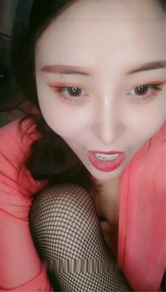 颜值不错御姐美女主播直播大秀穿着丝袜自慰抠穴十分诱人[268.83M]-福利好好看