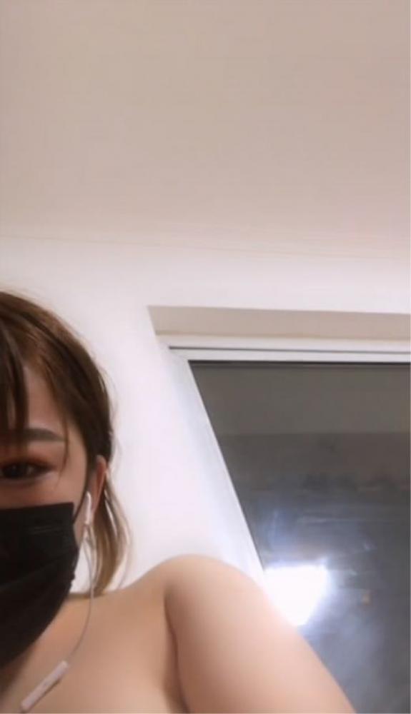 年龄不大毛毛比较多的萌妹子椅子上黄瓜自慰高潮出白浆很是诱惑不要错过[495.89M]-福利好好看
