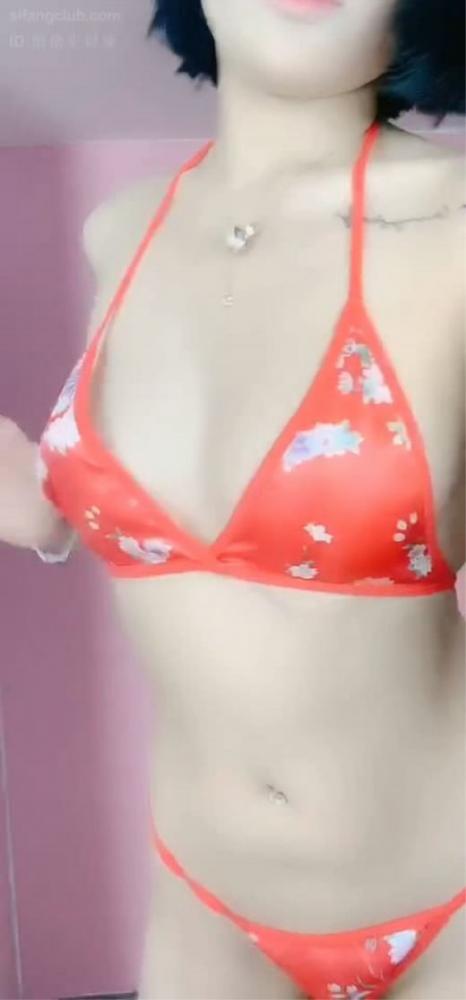 高颜值网红短发妹子多种情趣装诱惑苗条身材全裸多次换装非常诱人很是诱惑喜欢不要错过[73.56M]-福利好好看