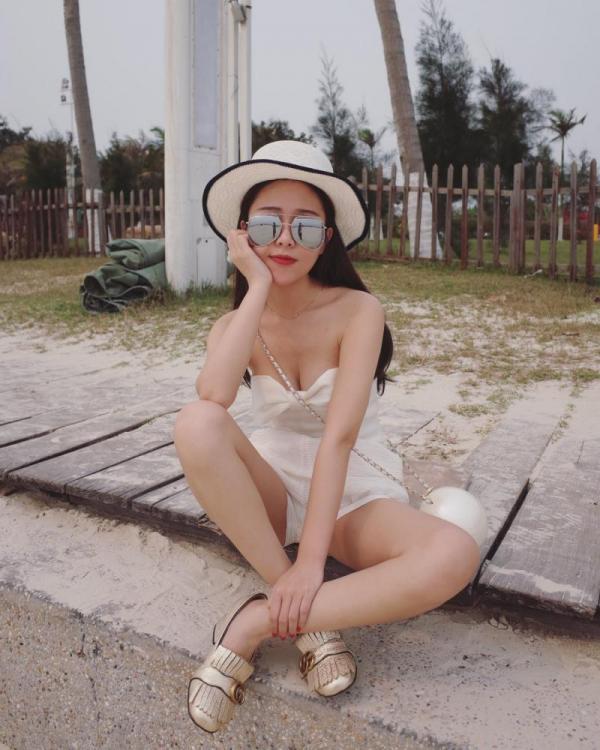 z29美腿丸子姑娘开档丝袜大尺度自拍[388M]-福利好好看