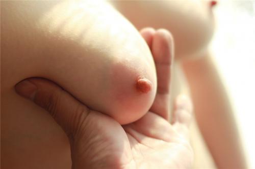 [精选付费资源]x53美乳粉鲍御姐冰城果果[940P/176M]-福利好好看