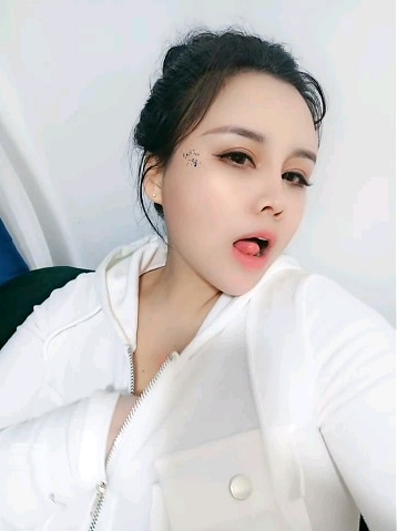 网红巨乳悠悠2020最新收费视频[11P/19V]-福利好好看