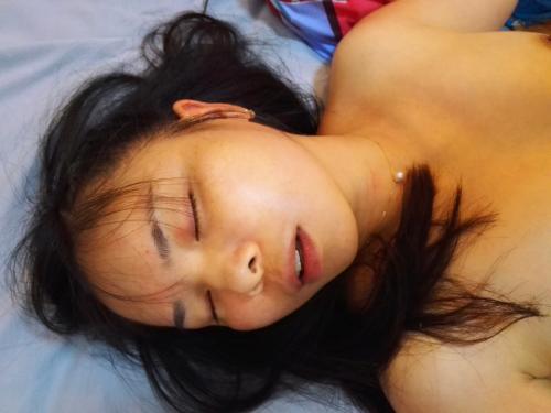 胖哥MJ96年袖珍小妹！阴毛肛毛都刮了个净无套中出！-福利好好看
