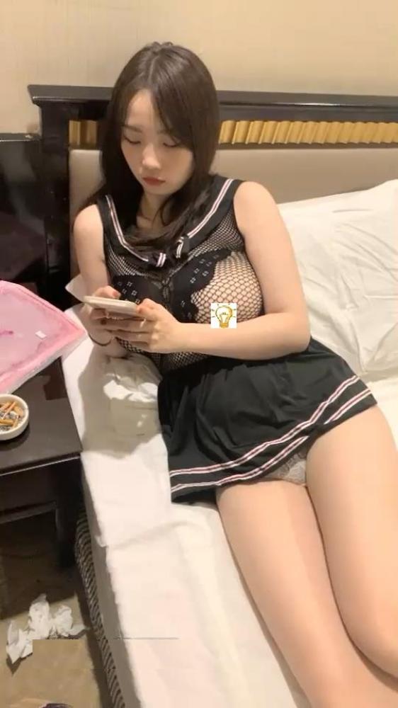 甜美巨乳妹子晚间诱人福利视频1V-福利好好看