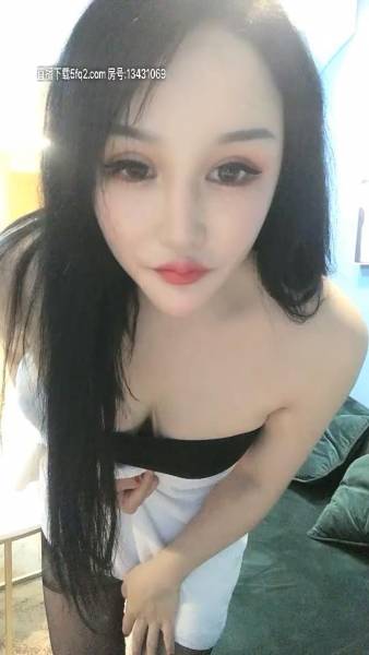 高颜值女友性瘾很强极品爆乳沙发上主动女上骑乘 从沙发干到床上 情趣黑丝玩到爆 高清源码录制[ABC06/371MB]-福利好好看
