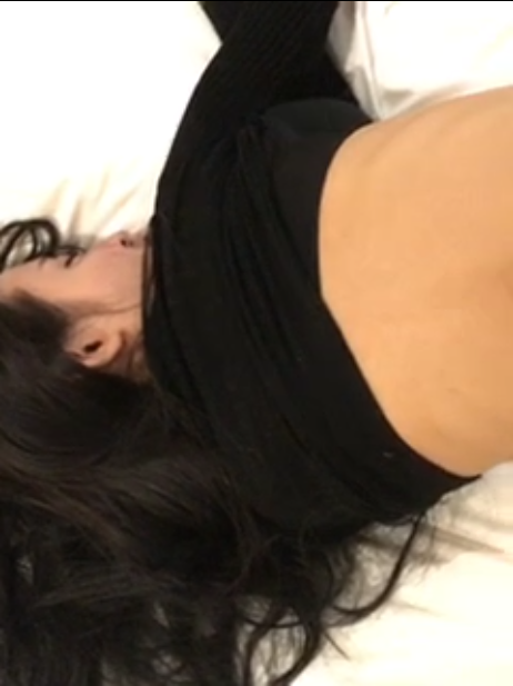 下药MJ黑色紧身衣妹子把身份证放屁股上-福利好好看