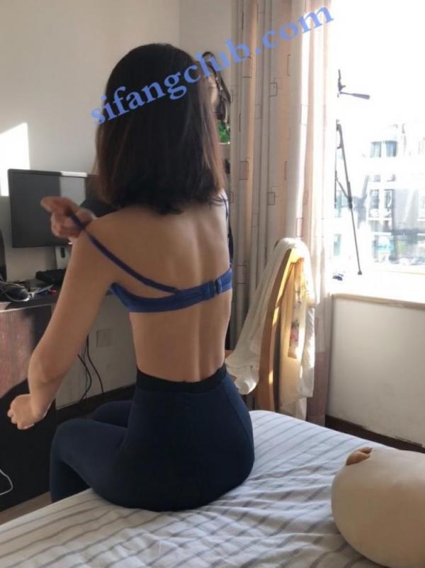 [打桩机系列合集]妹子半小时潮喷30次苦苦哀求爸爸别操了叫声可射，骚话连篇喷水喷得太多最后都阴道痉挛了（22V）-福利好好看