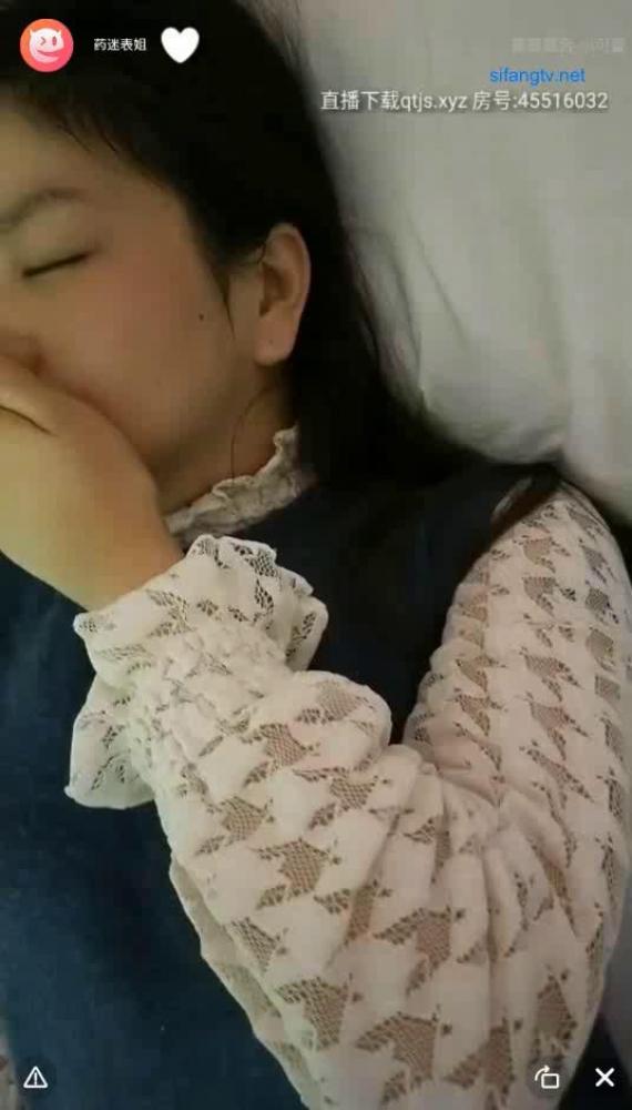 迷奸（迷药表姐）在表姐茶里下春药骚逼寂寞难耐操逼降火-福利好好看