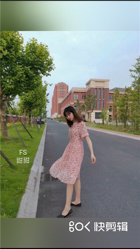 微信上撩了很久的漂亮学妹给她买了一条裙子终于答应出来啪啪啪了-福利好好看