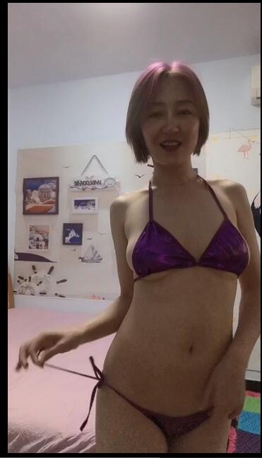 [网红多肉的何老师]快手巨乳主播最新大尺度收费视-福利好好看