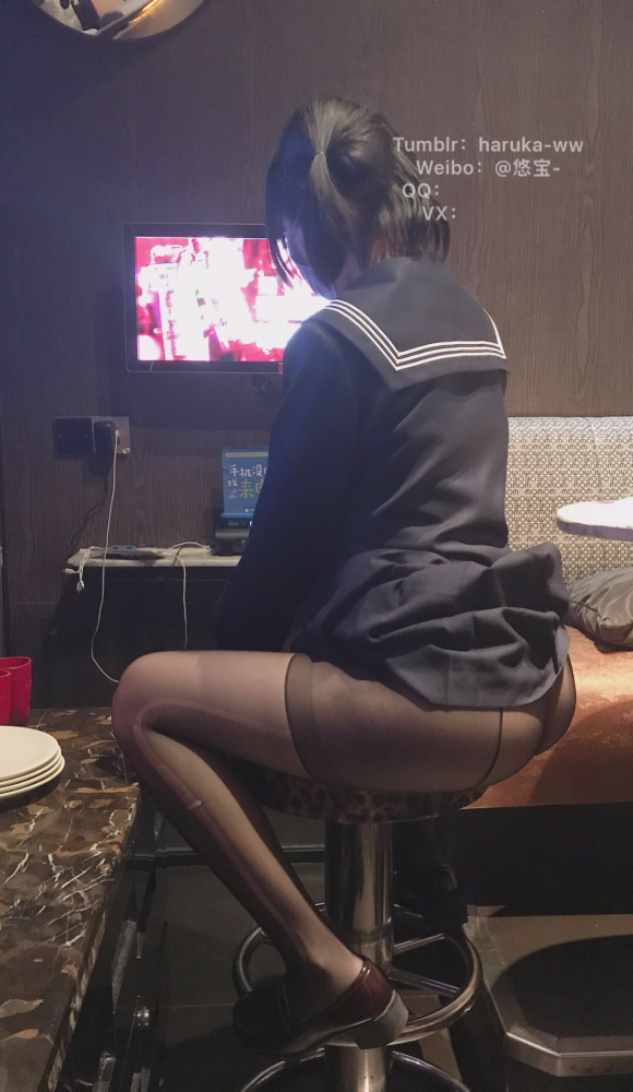 @悠宝三岁–KTV露出-福利好好看