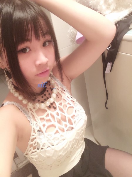 [百度云泄密]模特自拍+宝妈+自恋的美女对自己的胸疯拍-福利好好看