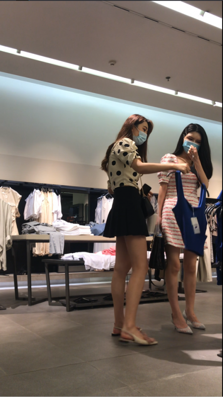 首发[Z先生街拍抄底]最新流出第四集超多美女街拍-福利好好看