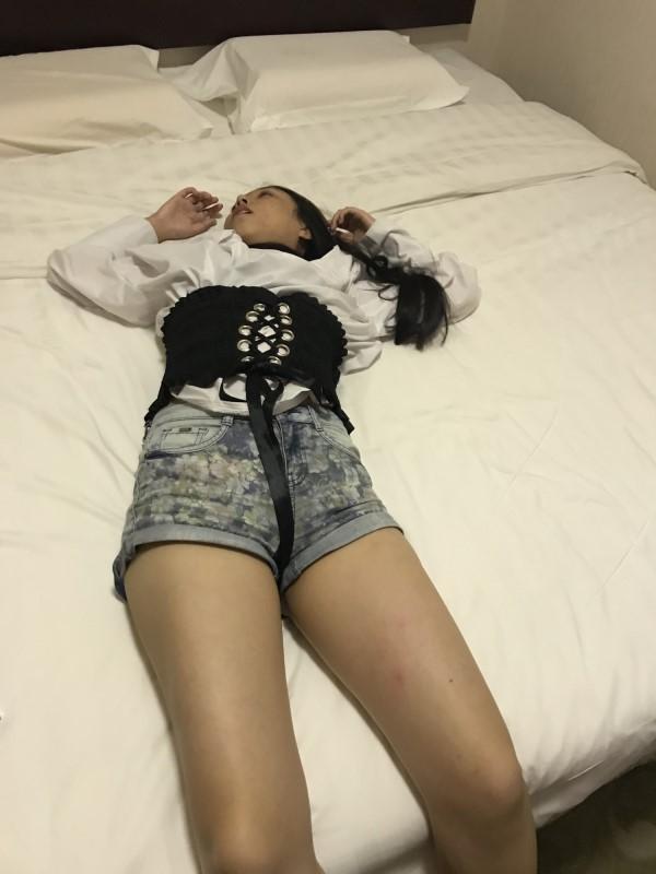 国内原创巨作美女姐姐被下Y后死猪随意玩无知觉第二部！-福利好好看